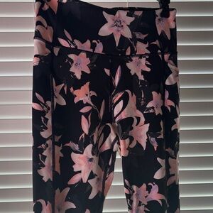 Victorias Secret Women's Floral High-Waist Active Leggings in Black & Pink